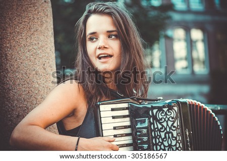 street musicians , accordion , Amsterdam