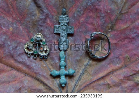 crosses of the 13th eyelid, cross of the 17th eyelid, earring and ring of 17-18 centuries