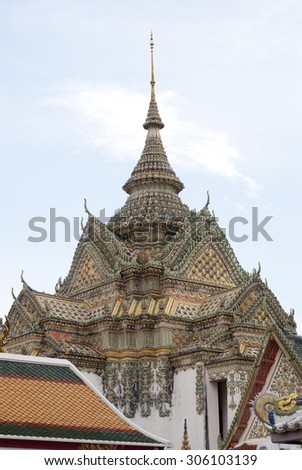 Detailed architecture in Wat Pho, Temple of Reclining Buddha