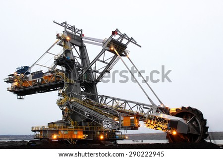Heavy mining drill machine