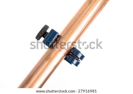 cutting copper pipe