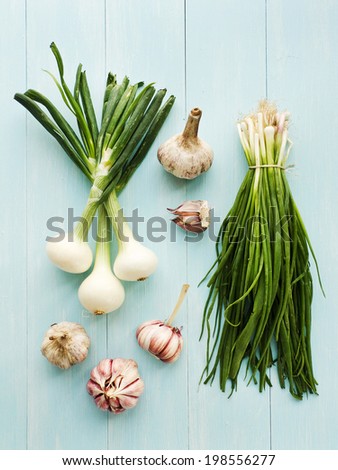 Garlic, and different finds of onion. Viewed from above.