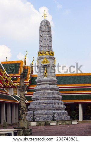 View Wat Pho are  architecture style Thai art and ancient remains important of Thailand.