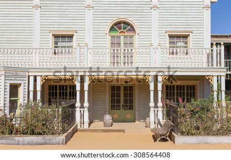 Entrance of a Far West style country house