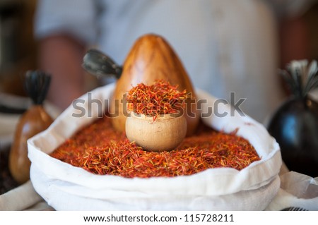 Buying saffron at the spice market