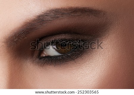 Classic make-up eyes