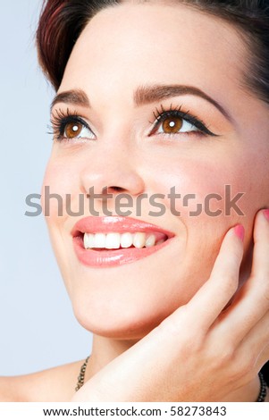 Lifestyle - Pagina 2 Stock-photo-beautiful-woman-closeup-head-shot-with-makeup-done-58273843