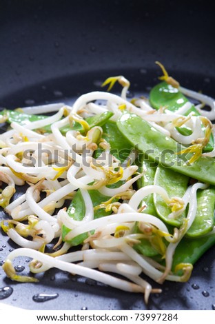 bean sprout and pea stir fry