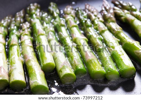 pan frying asparagus