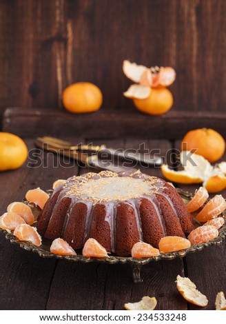 Tangerine cake with vanilla glaze