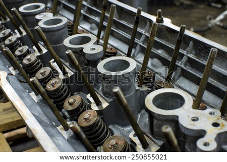 engine parts, six cylinders, twenty-four valves