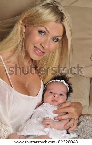 Mother and Baby /New Parent/Portrait of a mother and baby