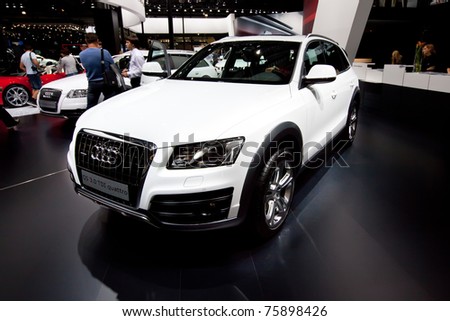 MOSCOW, RUSSIA - AUGUST 25: White car Audi Q5  on display at Moscow International exhibition InterAuto on August 25, 2010 in Moscow, Russia.