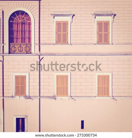 Facade of the Italian House, Instagram Effect