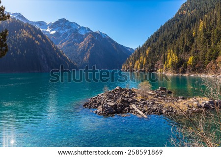 Coloeful view of lake and forest in Jiuzhaigou national park, Sichuan Province, China
