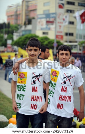 ISTANBUL,TURKEY - SEPTEMBER  01: Kurds, celebrating the World Peace Day. Some protesters wore T-shirts that peace tick  on September  01, 2009 in Istanbul, Turkey.