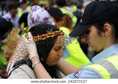 ISTANBUL,TURKEY - SEPTEMBER  01: Kurds, celebrating the World Peace Day. police officers  on September  01, 2009 in Istanbul, Turkey.