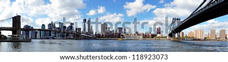 Panoramic view of Manhattan, with Brooklyn Bridge and Manhattan Bridge, seen from Brooklyn Bridge Park