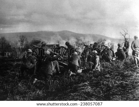 World War I, American 'colored' troops of the 35 1st Field Artillery, 92nd Division, firing in maneuvers at Maidieres, Mousson, U.S. Signal Corps photograph, 1918.
