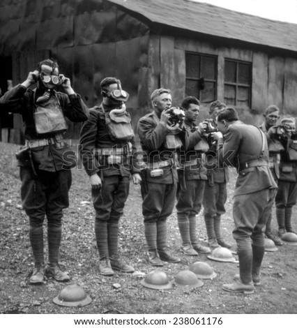 World War I, American soldiers being instructed in the use of gas masks, 1917
