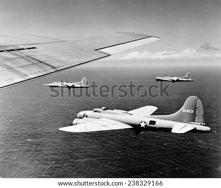 World War II, U.S. airplanes flying, ca 1940-1946.