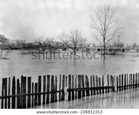 Mississippi River, Columbus, MS. Date: 1927