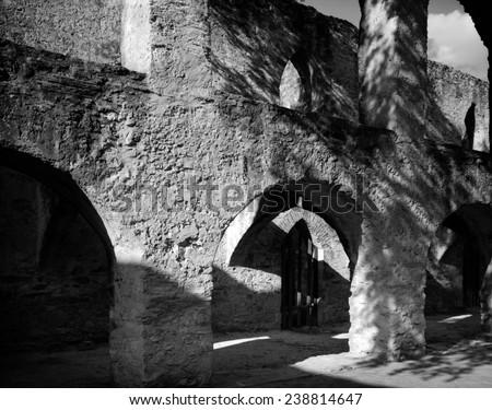 Mission San Jose y San Miguel de Aguayo, San Antonio, detail of the arch es and lancet arches near the convent. Texas. 1936