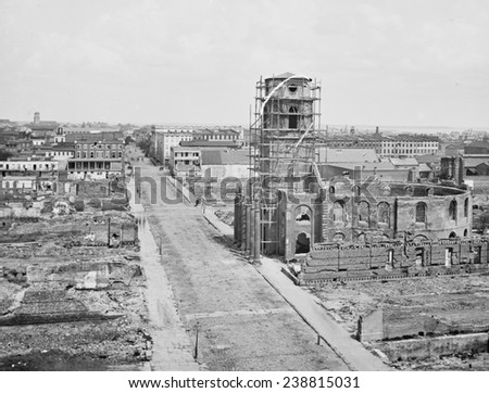 The Civil War. Charleston, S.C. View from roof of the Mills House, looking up Meeting Street; ruins of the Circular Church in center. April 1865