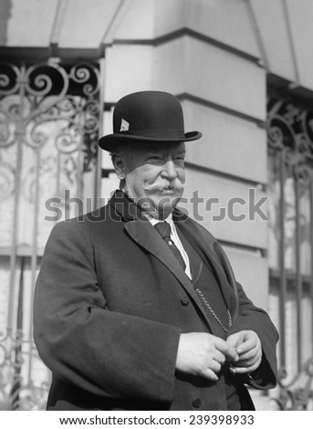 Ex-President, then Chief Justice Taft, Taft photographed on Washington Street in February 1922.