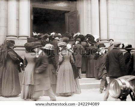 A run on a New York savings bank on January 9, 1911. 20th century banking reforms, the Federal Reserve Act of 1913 and Banking Act of 1933, imposed regulation and deposit insurance on banks.