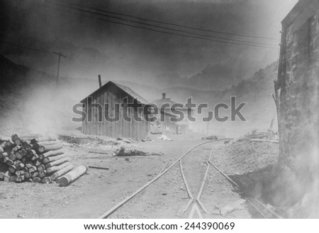 Burning of miner\'s camp at Forbes, Colorado, during long, violent strike against the Colorado Fuel and Iron Company, owned by John D Rockefeller Jr.\'s Standard Oil. 1914.