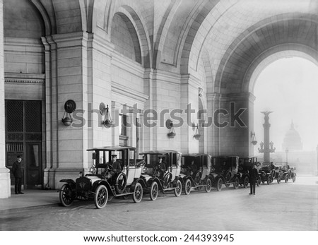 Taxicabs waiting in line for passengers at the new Union Station in Washington D.C. 1914.