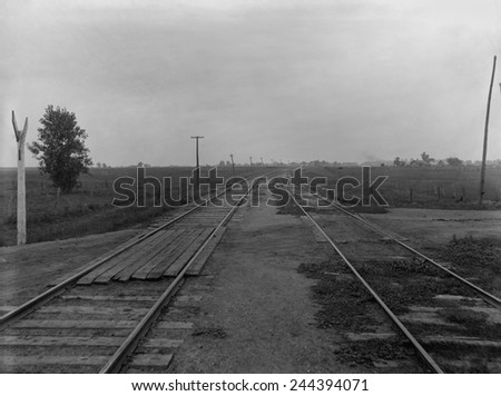 Chicago and Alton Railroad crossing in rural Illinois near Coal City. Ca. 1905.