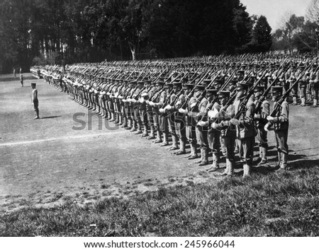California students inspection drill on the University Campus at Berkeley. WWI. Ca. 1917-18.