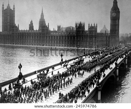 American troops starting a parade through London on Westminster Bridge. WWI. Sept. 5, 1917.