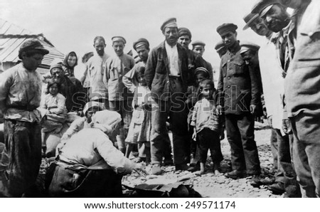 Armenian refugees on Black Sea beach at Novorossiysk. 1920. Turkish vs. Armenians conflict continued after WW1, ending in 1921, with the Treaty of Kars between Bolshevik Russia and Turkey.