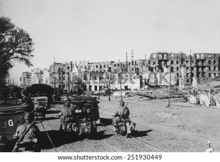German Center army captured Minsk on June 25, 1941, in Operation Barbarossa. The Soviet (Russian) city\'s population of 300,000 was reduced to 50,000 by the end of the World War 2.