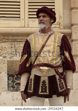 Főtér - Page 4 Stock-photo-mdina-malta-apr-medieval-reenactment-of-noble-man-in-the-old-city-of-mdina-april-29556247