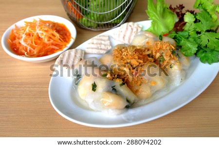 Banh cuon , Vietnamese steamed rice noodle rolls, Vietname food