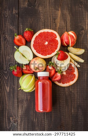 Detox juice with apple, srawberry and grapefruit