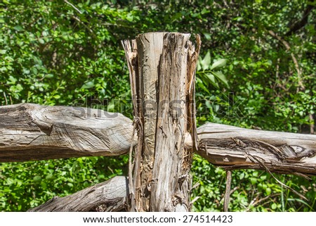 fence post centered