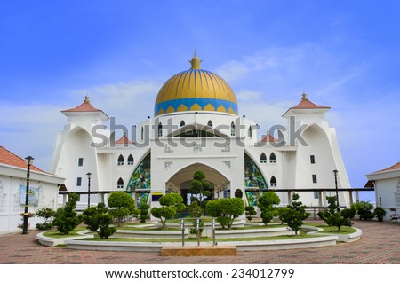 Malacca,Malaysia - June 15, 2014 : Malacca Straits Mosque is also known as Malacca\'s floating mosque as it is built on stilts above the sea,it looks like floating structure if the water level is high.