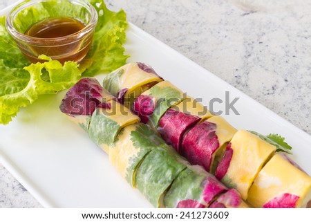fresh flower spring roll, Thai fusion food