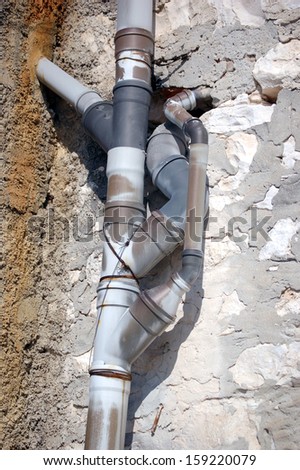 Grunge gutter drainpipe for collecting and drain rainwater from to roof into sewage system