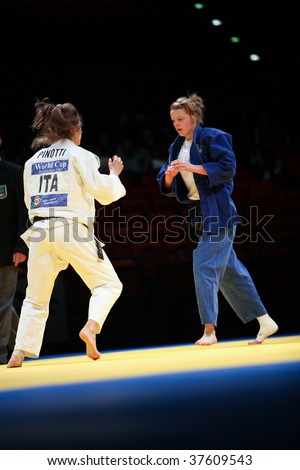 BIRMINGHAM – SEPTEMBER 19: Emily Hickman vs Marta Pinotti in the Judo world Cup on September 19, 2009 in Birmingham, England.