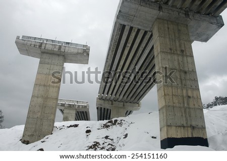 Highway viaduct construction