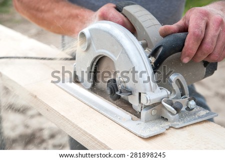 Cutting wood hand power saw