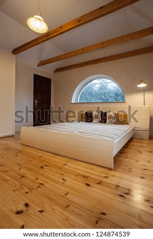 Cloudy home - wooden and spacious bedroom in the attic