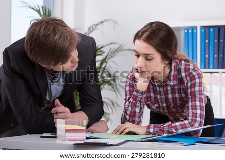 Manager and employee thinking together on new ideas