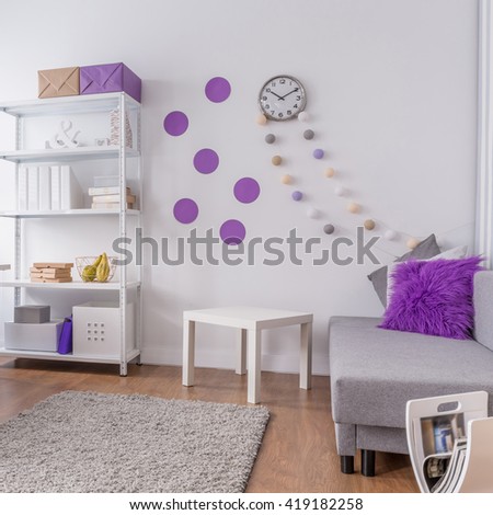 Girl\'s room - light and cozy purple interior